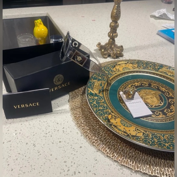 Versace Transparent Sunglasses - Picture 10 of 10